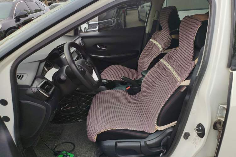 Used Nissan Lannia 2016 1.6L CVT Smart Cool Edition Left Front Seat