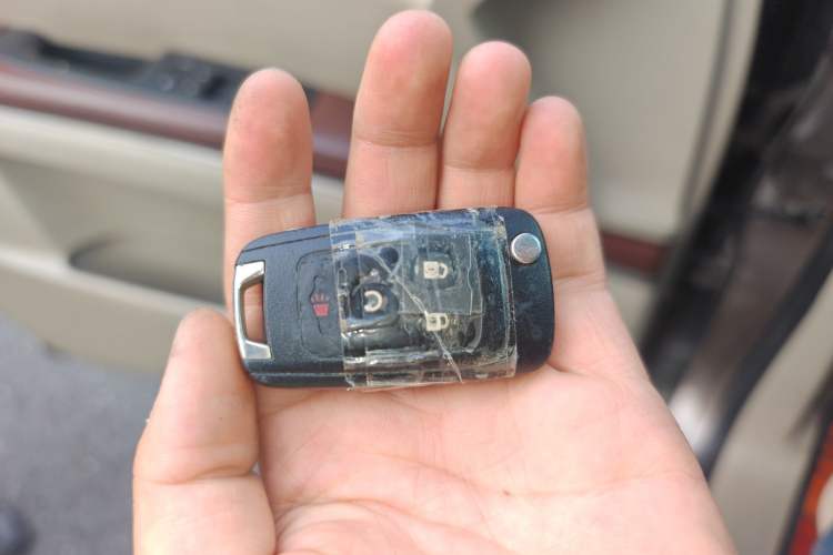 Used Buick GL8 2015 2.4L Luxury Business Premium Edition Vehicle Key