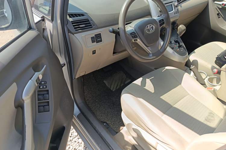 Used Toyota Verso 2011 180E CVT Elite Edition Driver Seat