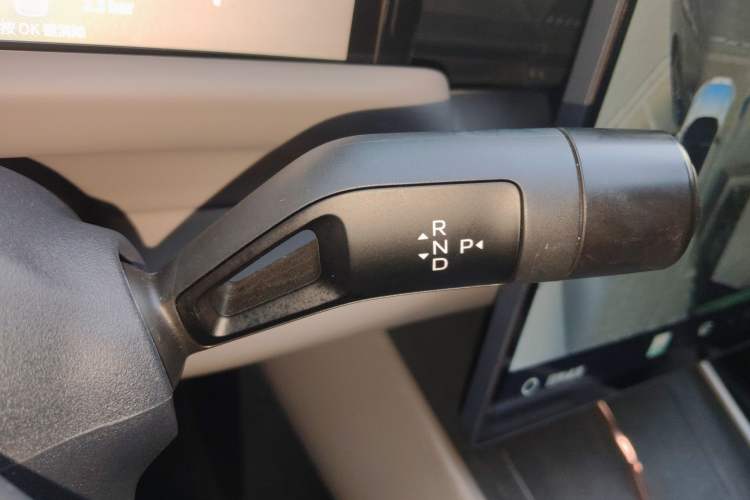 Used Lynk & Co Z10 2025 95 kWh 766 km Range Rear-Wheel Drive Max
