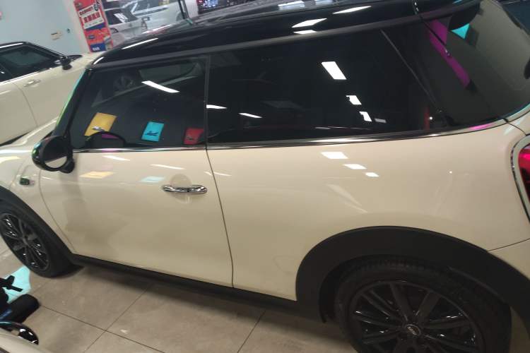 Used MINI MINI 2018 1.5T COOPER Artist