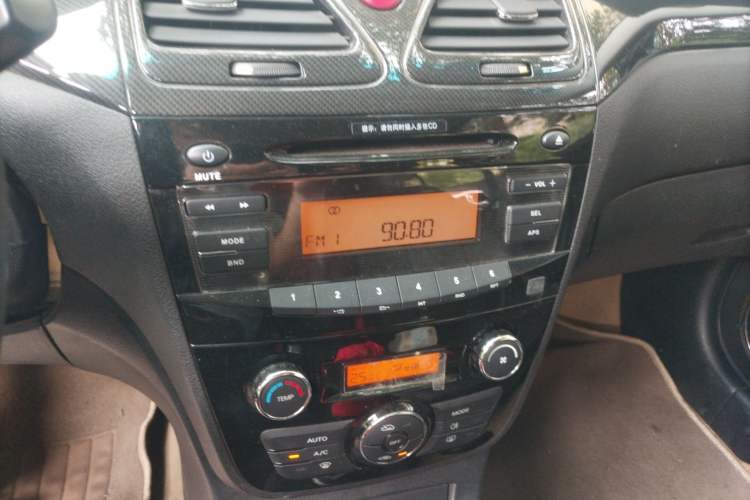 Used JAC Heyue 2012 1.5L Manual Luxury Version