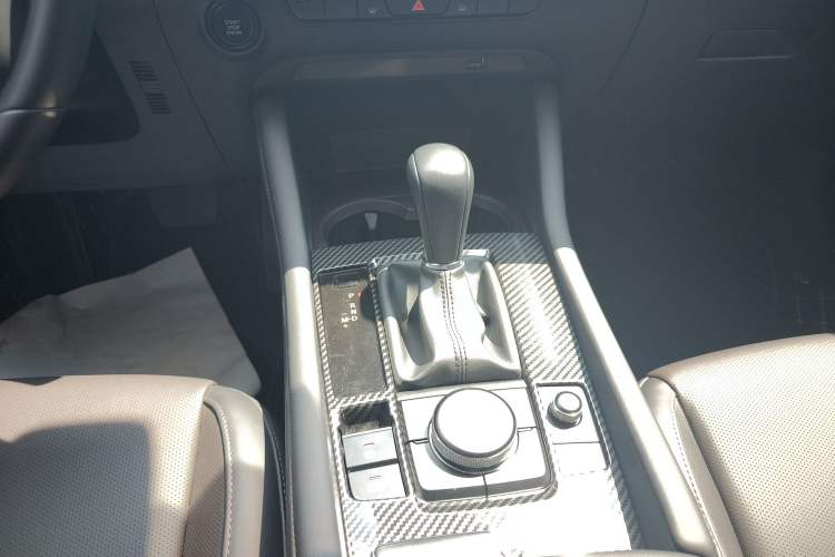 Used Mazda 3 Axela 2020 2.0L Automatic Zhiya Edition Gear Lever