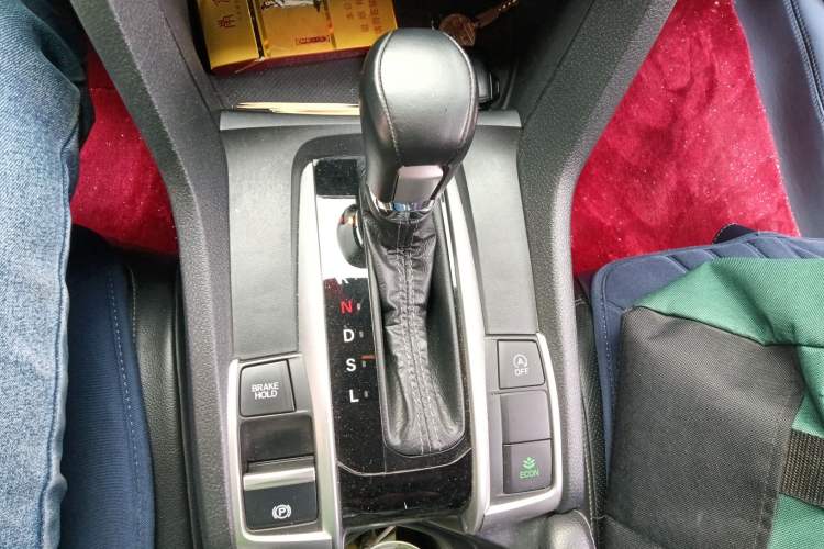 Used Honda Civic 2016 220TURBO CVT Prestige Edition
