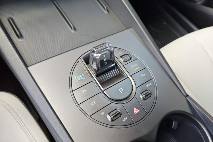 Used BYD Seal 06 New Energy 2025 DM-i Smart Drive 80KM Luxury Model
