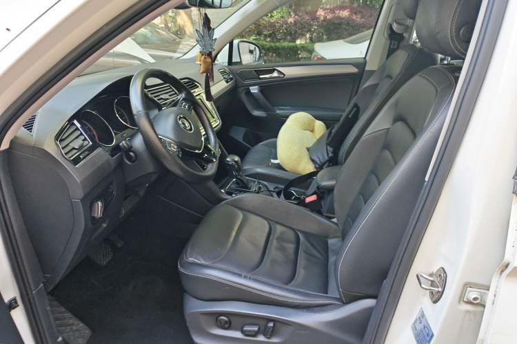 Used Volkswagen Tiguan L 2018 Facelift 330TSI Automatic Two-Wheel Drive Luxury Edition Left Front Seat