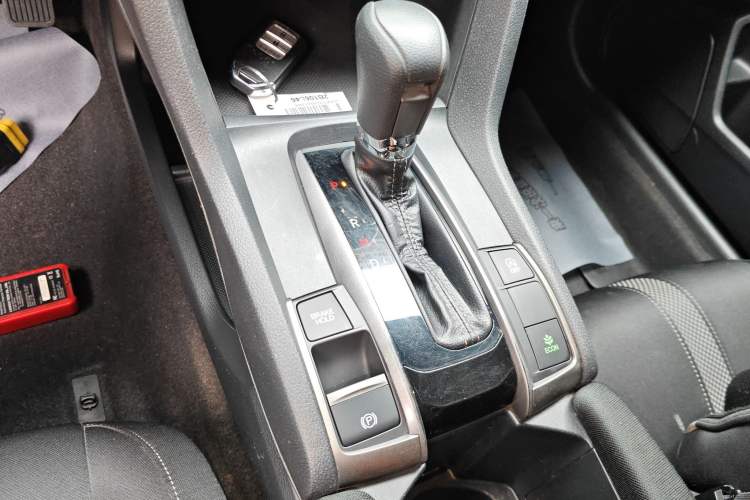 Used Honda Civic 2021 HATCHBACK 220TURBO CVT New Trendsetter Gear Lever