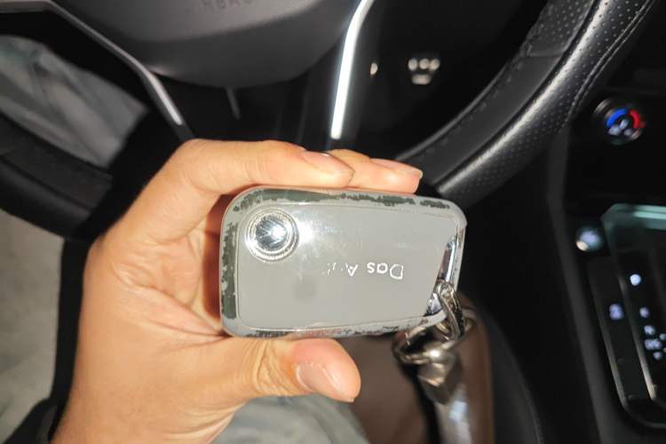 Used Volkswagen Magotan 2023 2 Million Units Limited-Edition 280TSI DSG Comfort Version Vehicle Key