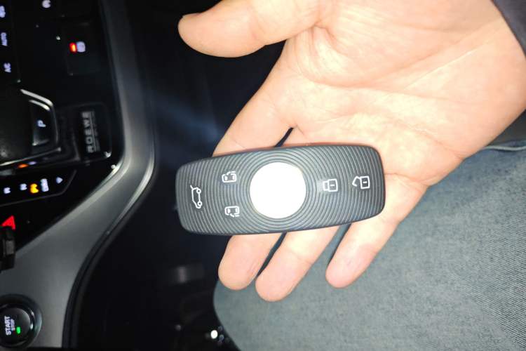 Used Roewe iMAX8 2021 400TGI Supreme Series Prestige Edition