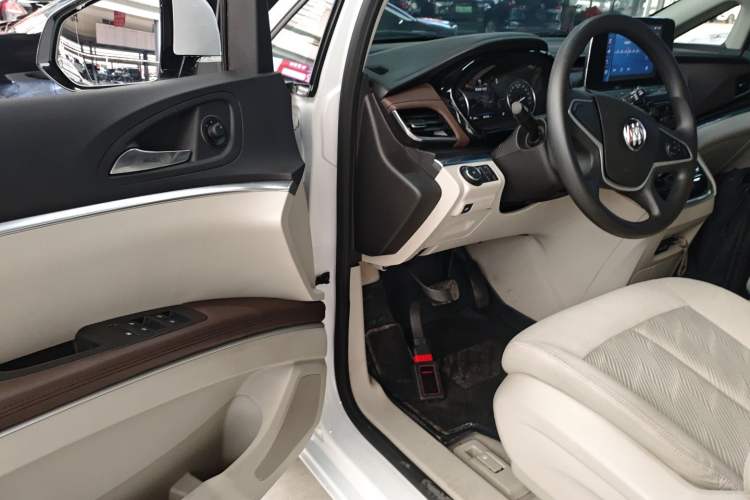 Used Buick GL8 2021 Land Cruiser Executive Class 652T Comfort Model
