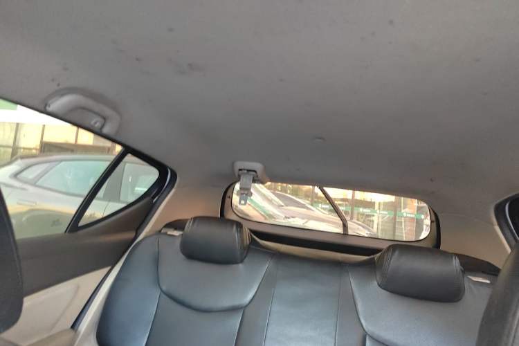 Used Baojun 610 2014 1.5L manual standard version