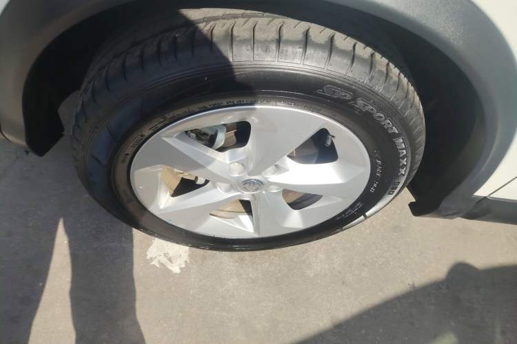 Used Nissan Qashqai 2022 2.0L CVT XV Smart Enjoyment Version Left Front Wheel Hub