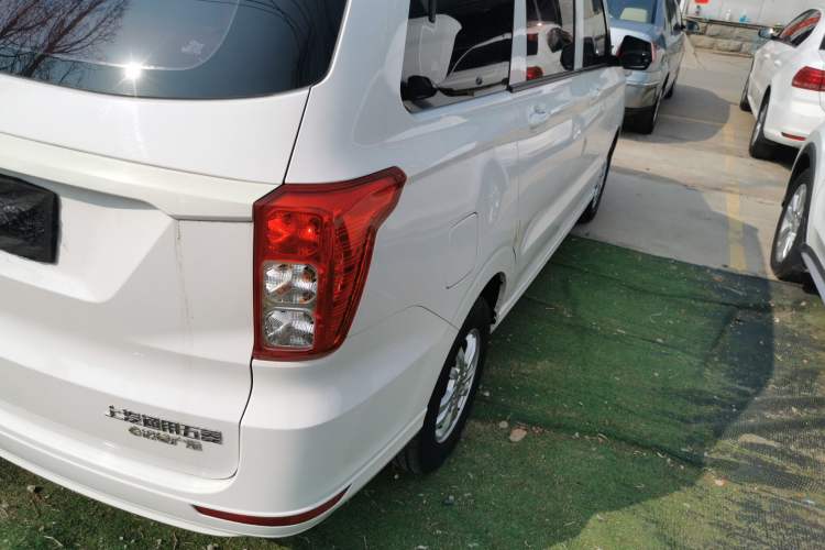 Used Wuling Hongguang 2019 1.5L S Standard Version China VI LAR