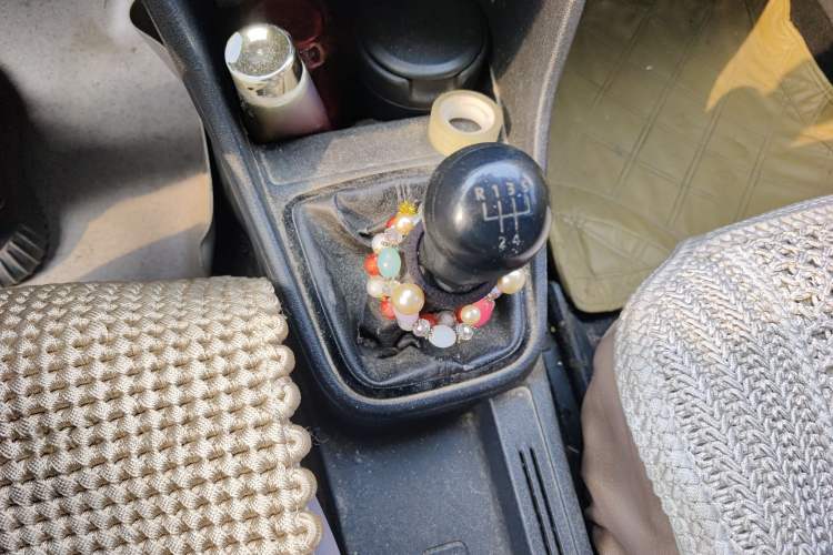 Used Volkswagen Jetta 2015 1.6L Manual Fashion Edition
