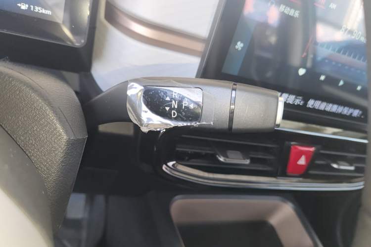 Used JAC Yiwei E10X 2024 Charming Edition 301km Lite