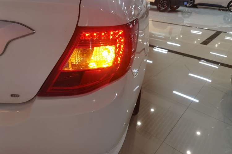 Used BYD F3 2015 Energy-Saving Edition 1.5L Automatic Prestige Model