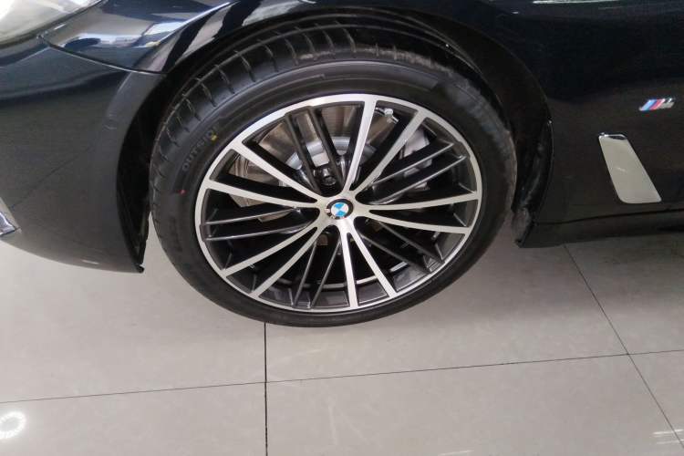 Used BMW 5 Series 2022 Restyled 530Li Leading Edition M Sport Package
