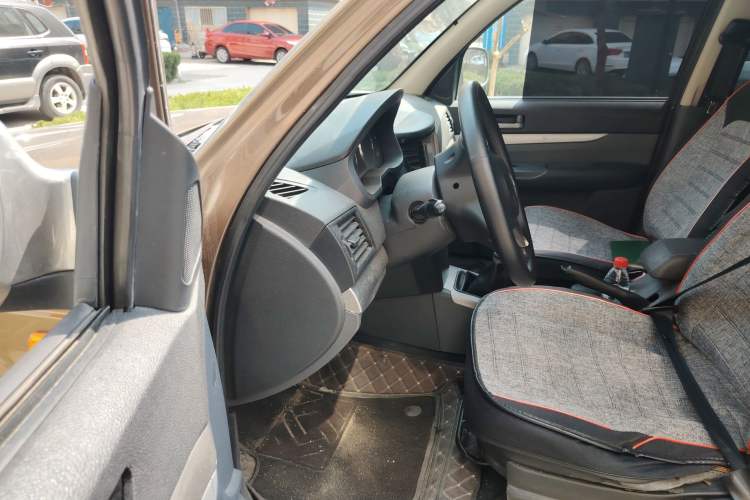 Used Zxauto Grandtiger 2014 2.8T Two-Wheel Drive Diesel Luxury Version
