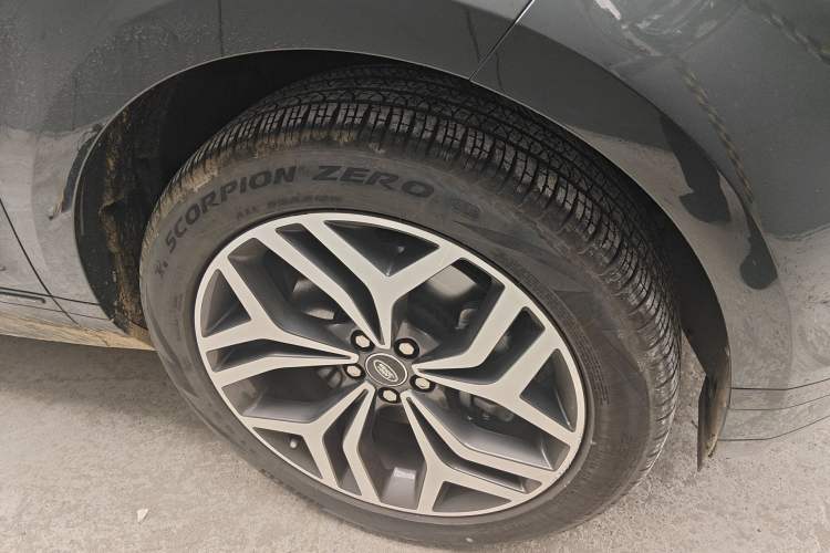 Used Land Rover Range Evoque 2021 Range Rover Velar L 249PS R-Dynamic First Edition
