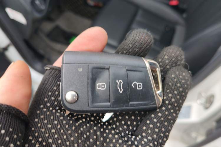 Used Volkswagen Golf 2020 Zhiai Edition 200TSI DSG Comfortable & Ambitious Version
