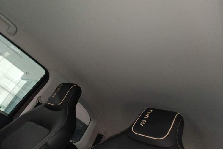 Used Baojun KiWi EV 2022 Artist Lite Edition Ternary Lithium Headliner