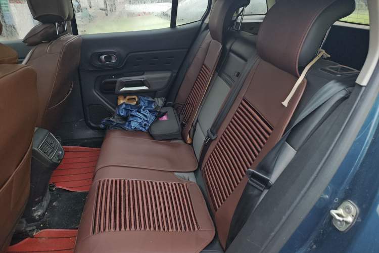 Used Citroen C5 AIRCROSS 2017 350THP Fashion Edition Left Rear Seat