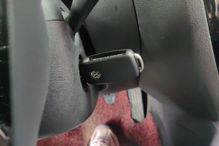 Used Volkswagen Sagitar 2015 1.6L Manual Comfort Model