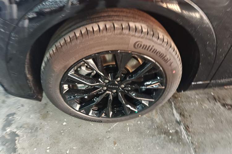 Used Zeekr 7X 2025 100 kWh Long-Range Rear-Wheel Drive with Intelligent Driving Features
