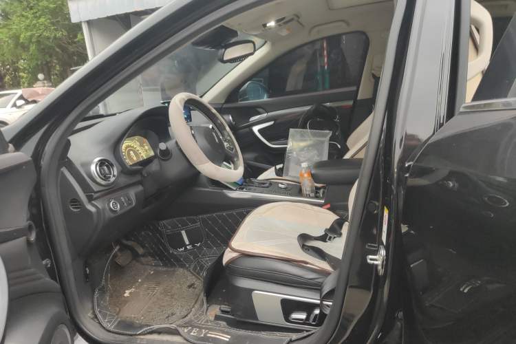 Used Wey VV7 2017 2.0T Ultra-Luxury Version
