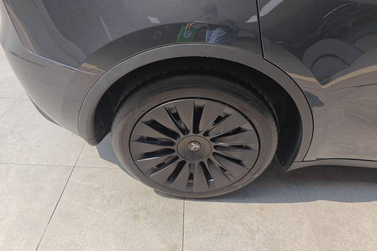 Used Tesla Model Y 2024 Rear-Wheel-Drive Version
