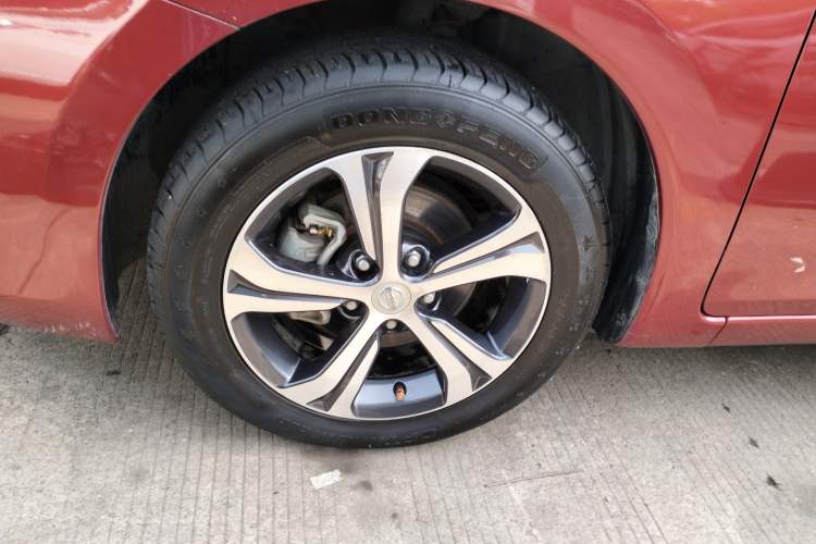 Used Nissan Tiida 2016 1.6L CVT Smart Drive Edition Left Front Wheel Hub