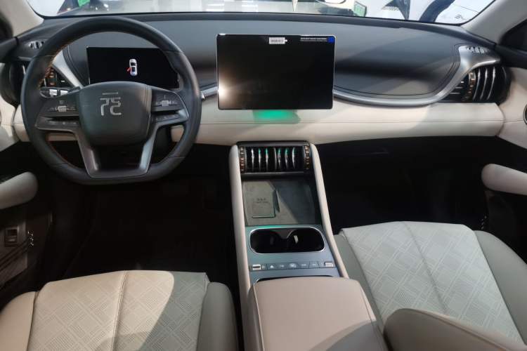Used BYD Yuan PLUS 2025 Intelligent Driving Version 510 KM Beyond-Grade Edition

