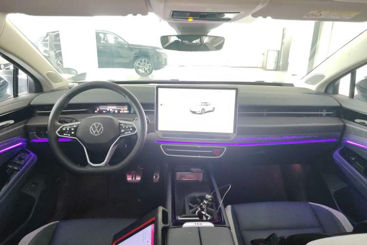 Used Volkswagen ID.7 VIZZION 2024 PRO Model Center Console