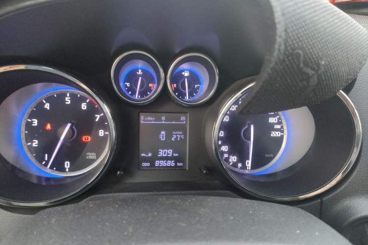 Used CHANGAN CS35 2016 1.6L Manual Luxury Model China V Standard