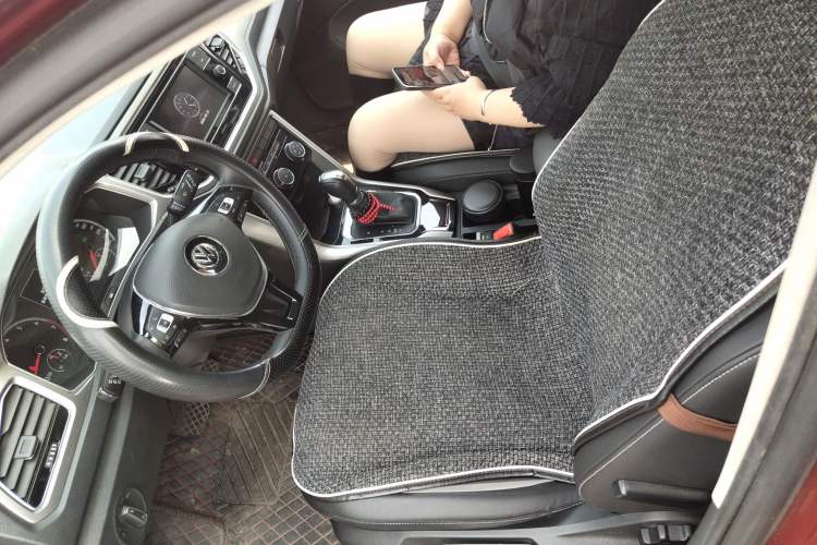 Used Volkswagen T-ROC 2019 230TSI DSG Two-Wheel-Drive Advanced Version China VI Standard