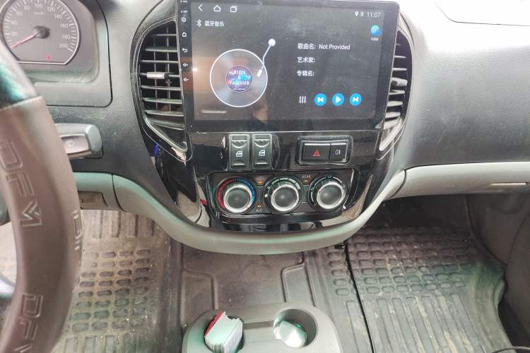 Used FORTHING Lingzhi 2014 M3 1.6L 7-seater Standard Model
