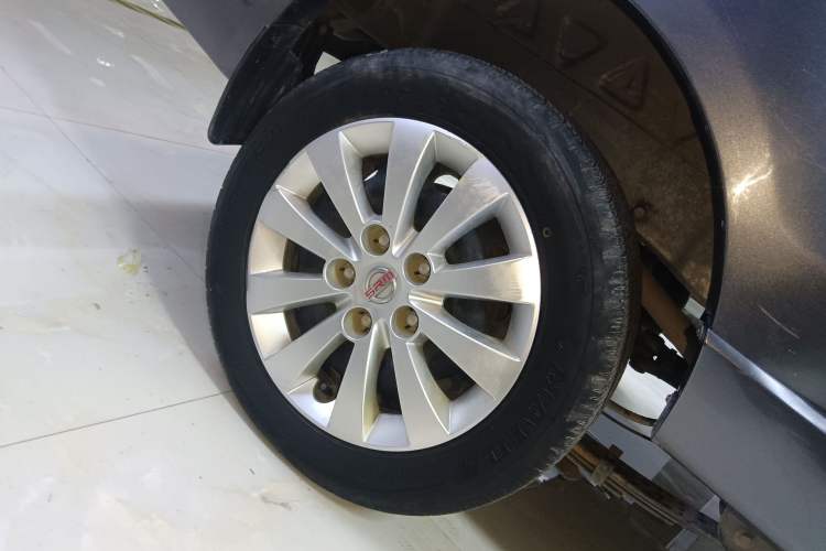 Used Jinbei Gold Hiace M Classic 2022 1.5L Engineering Lion Passenger Vehicle 5 Seats