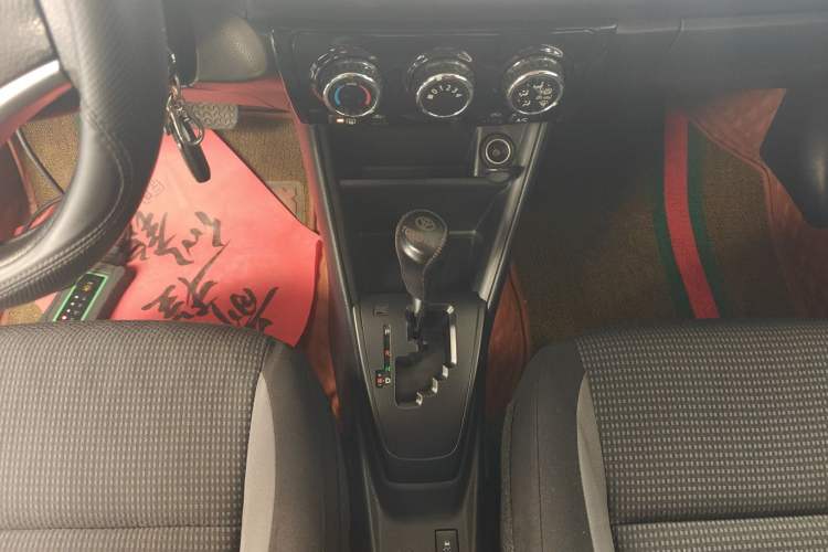 Used Toyota Vios 2021 1.5L CVT Innovation Edition Gear Lever