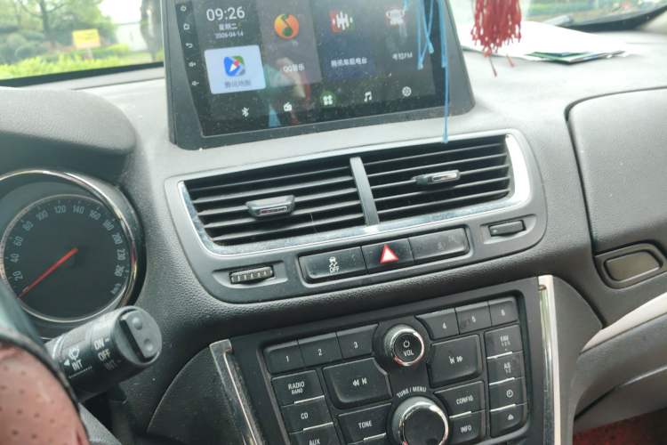 Used Buick Encore 2015 1.4T Automatic Two-Wheel Drive Urban Elite Version Audio And AC Panel