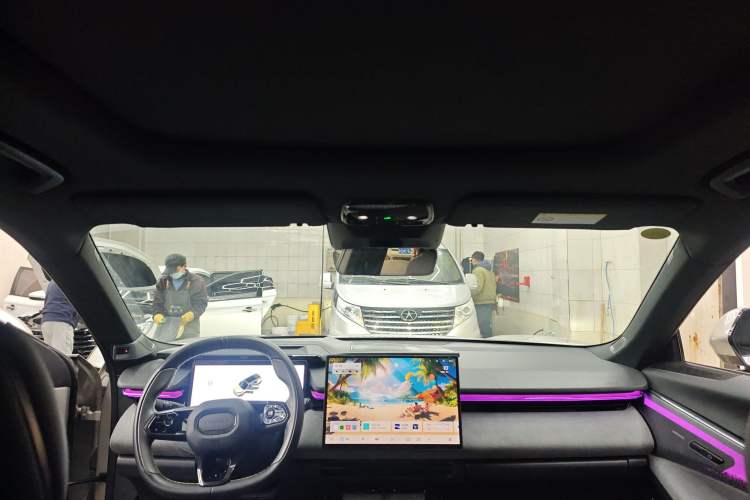 Used Lynk & Co 08 EM-P 2023 120km Long-Range Halo
