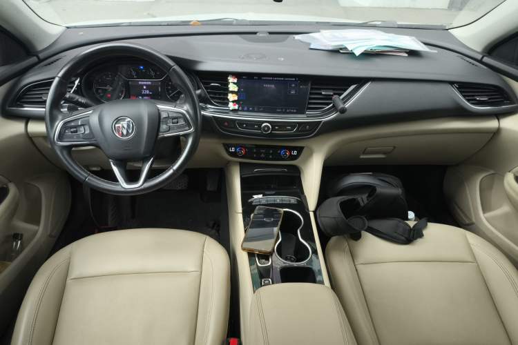 Used Buick Regal 2020 552T Elite Edition Center Console