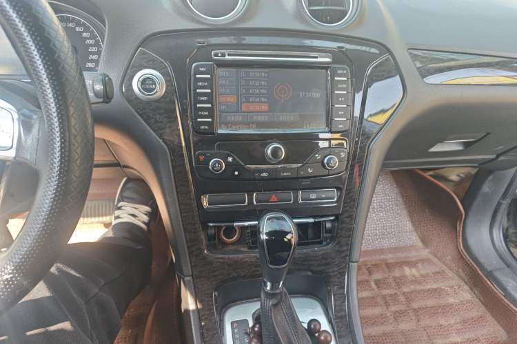 Used Ford Mondeo 2011 2.3L Luxury Model