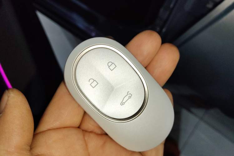 Used Nio ET5 2022 75 kWh Vehicle Key