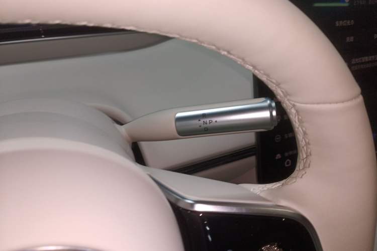 Used Hima Luxeed S7 2025 855 km Max
