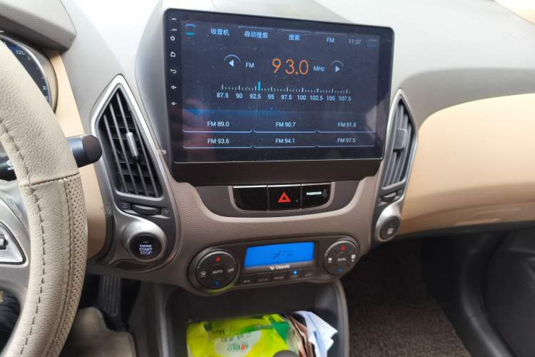 Used Hyundai ix35 2010 2.0L Automatic Two-Wheel Drive Elite Edition GLS
