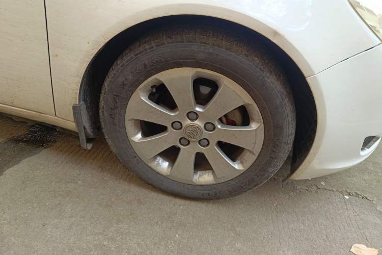 Used Buick Regal 2012 2.0L Luxury Edition Right Front Wheel Hub