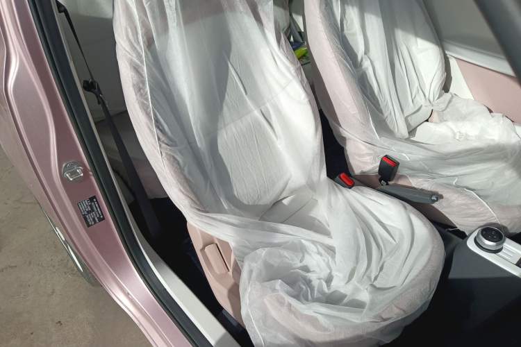 Used Geely Galaxy Panda 2025 210 km – Yuanqi Bear Right Front Seat