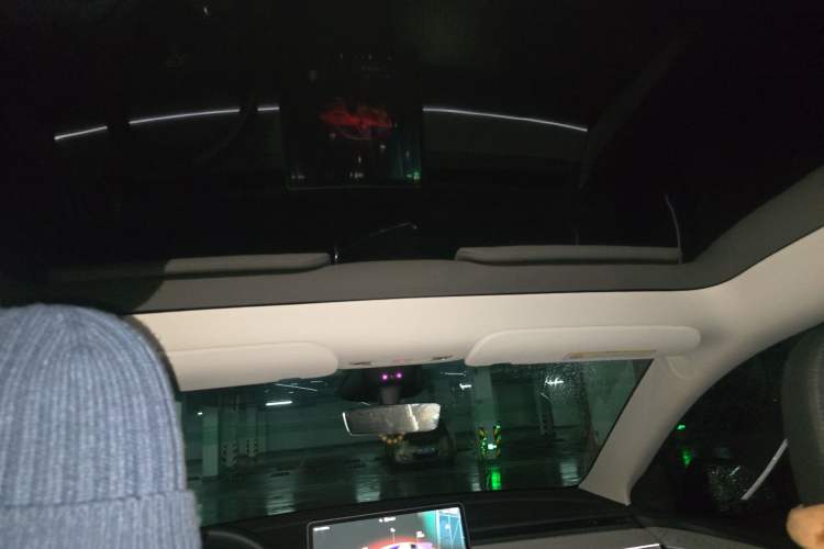 Used Tesla Model Y 2024 Long-Range All-Wheel-Drive Version
