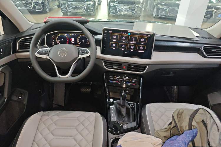 Used Volkswagen Tayron 2025 Zhongxiang Version 300TSI Center Console