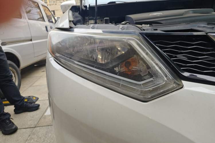 Used Nissan X-Trail 2015 2.0L CVT Comfort MAX Edition 2WD